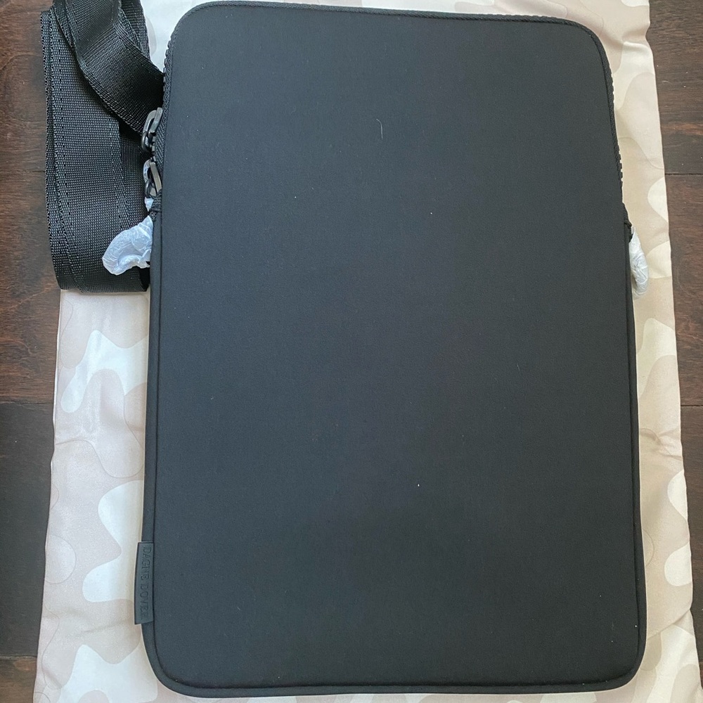 Dagne Dover laptop sleeve - BRAND NEW, Black